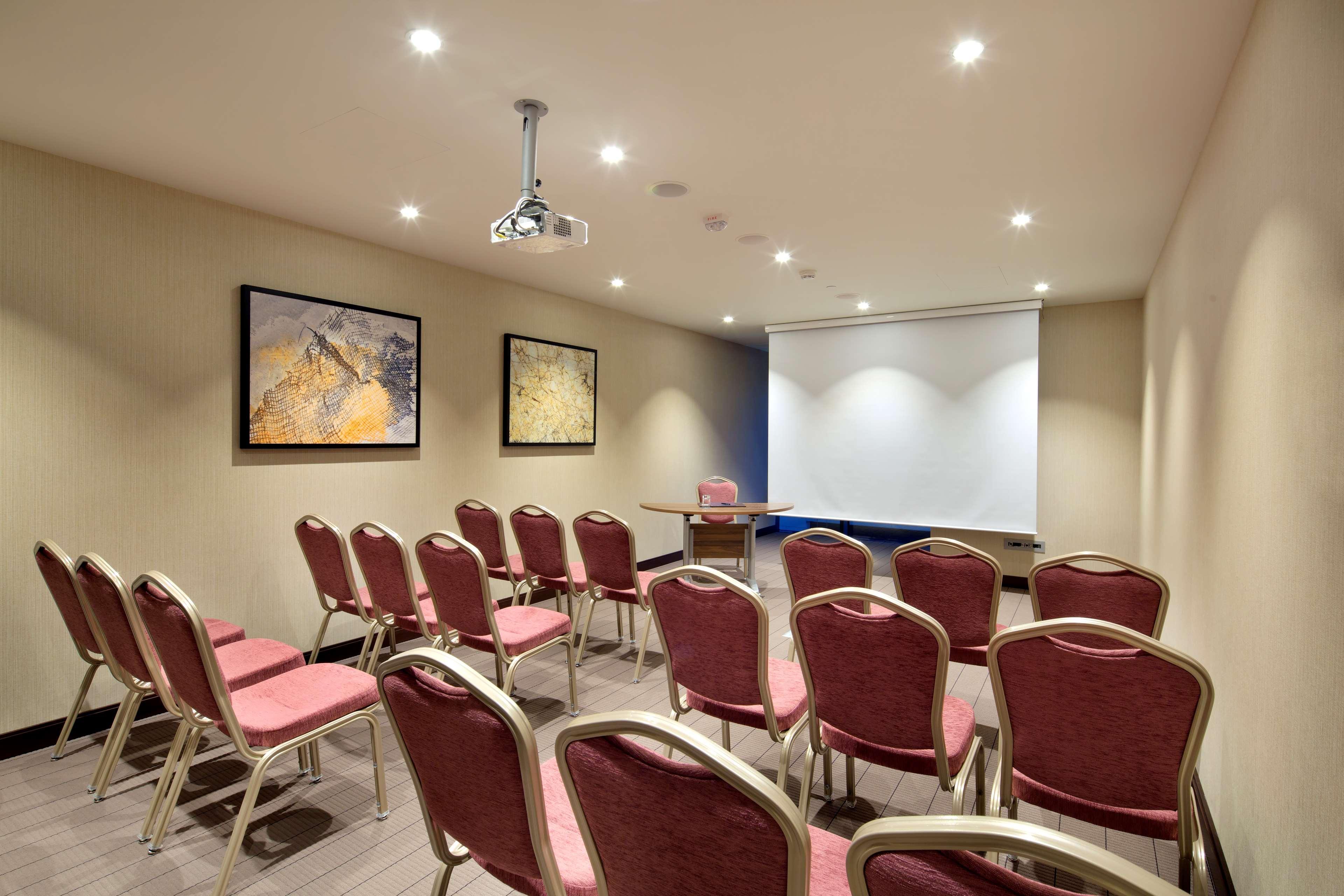 Hilton Batumi Hotel Bagian luar foto Meeting room
