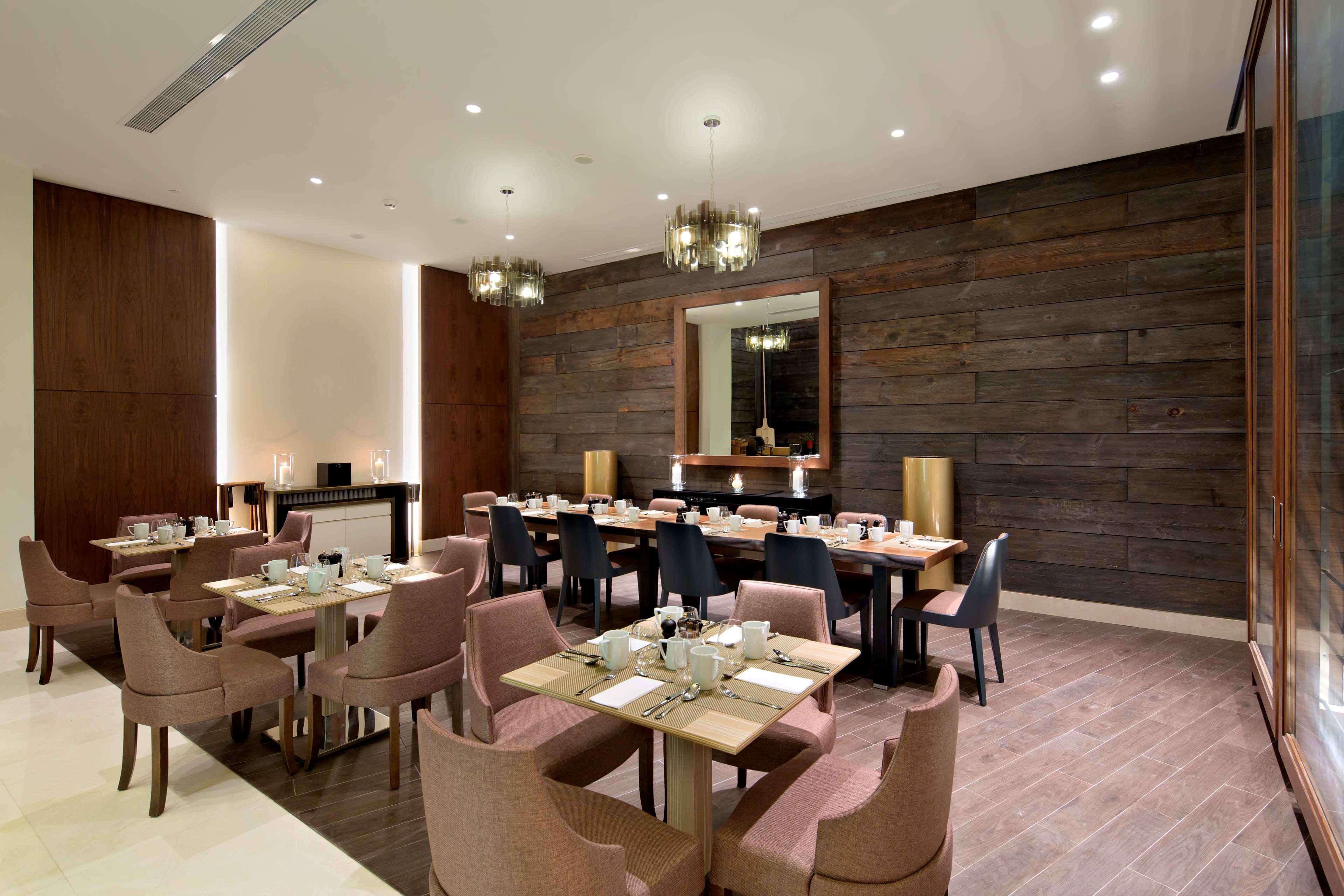 Hilton Batumi Hotel Bagian luar foto The restaurant
