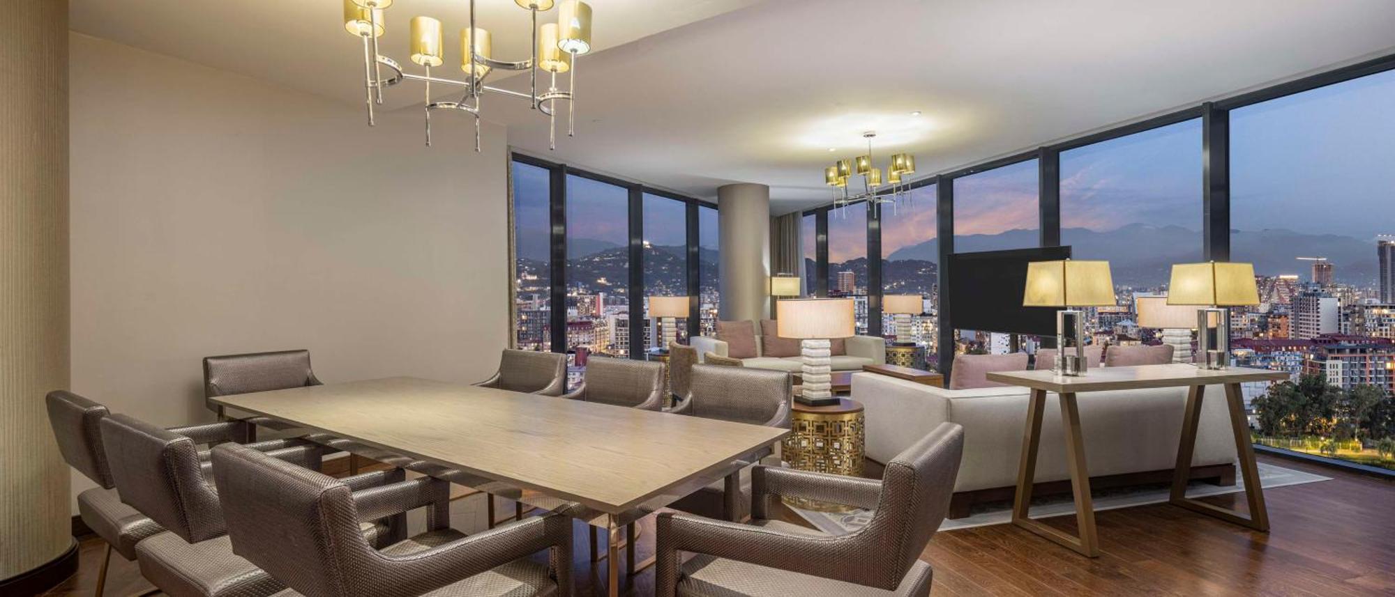 Hilton Batumi Hotel Bagian luar foto The Westin Los Angeles